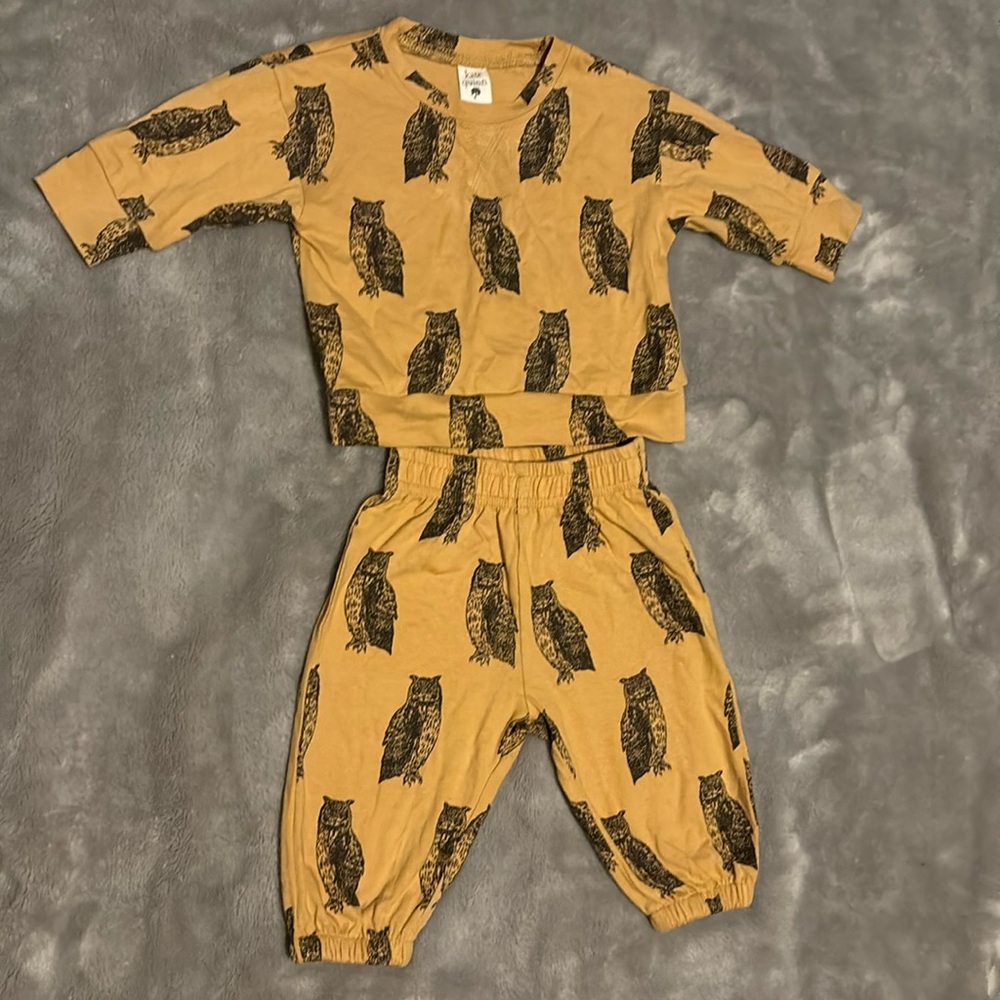 3-6 month unisex owl outfit. Adorable. Washed, but never worn.